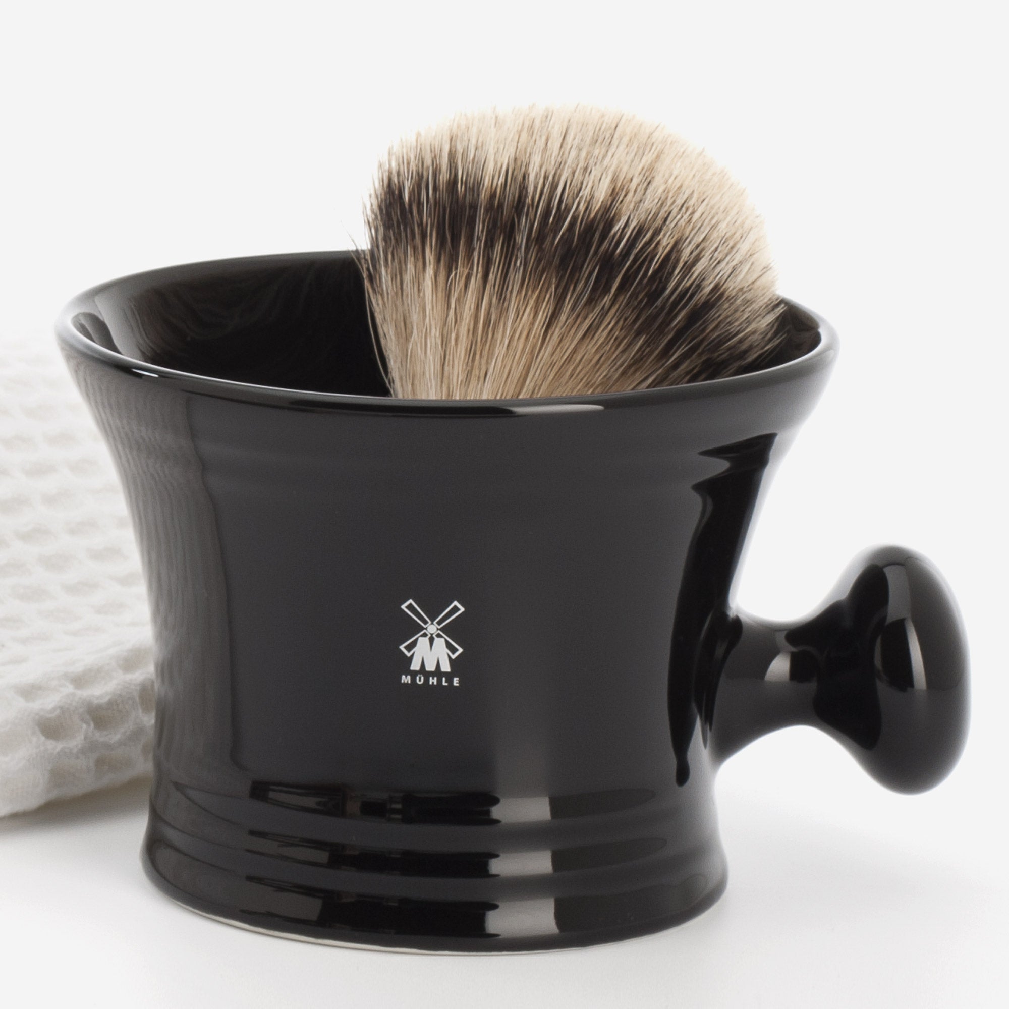 MÜHLE Scheerkom – Zwart porselein met handvat
